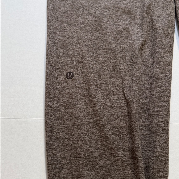 Lululemon Soft Jersey Classic-Fit Mid-Rise Jogger
Style LW5GCSS - Picture 6 of 6